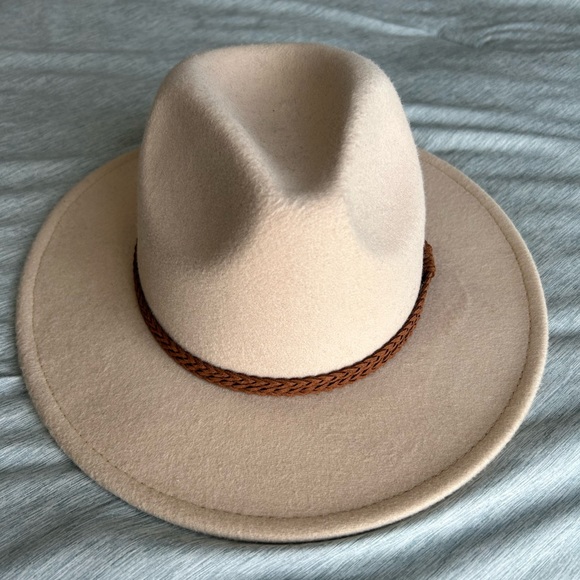 Hat - Picture 2 of 5